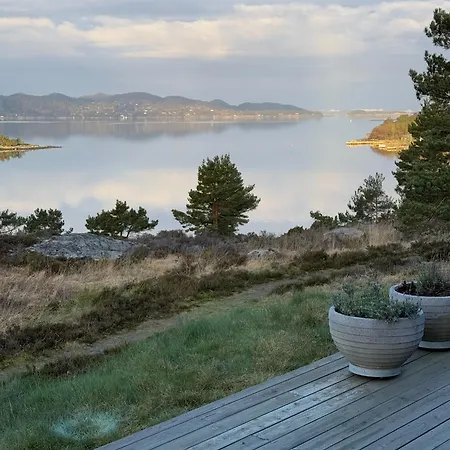 With Panorama View Over The Sea, Close To Pulpit Rock Holiday home Jorpeland